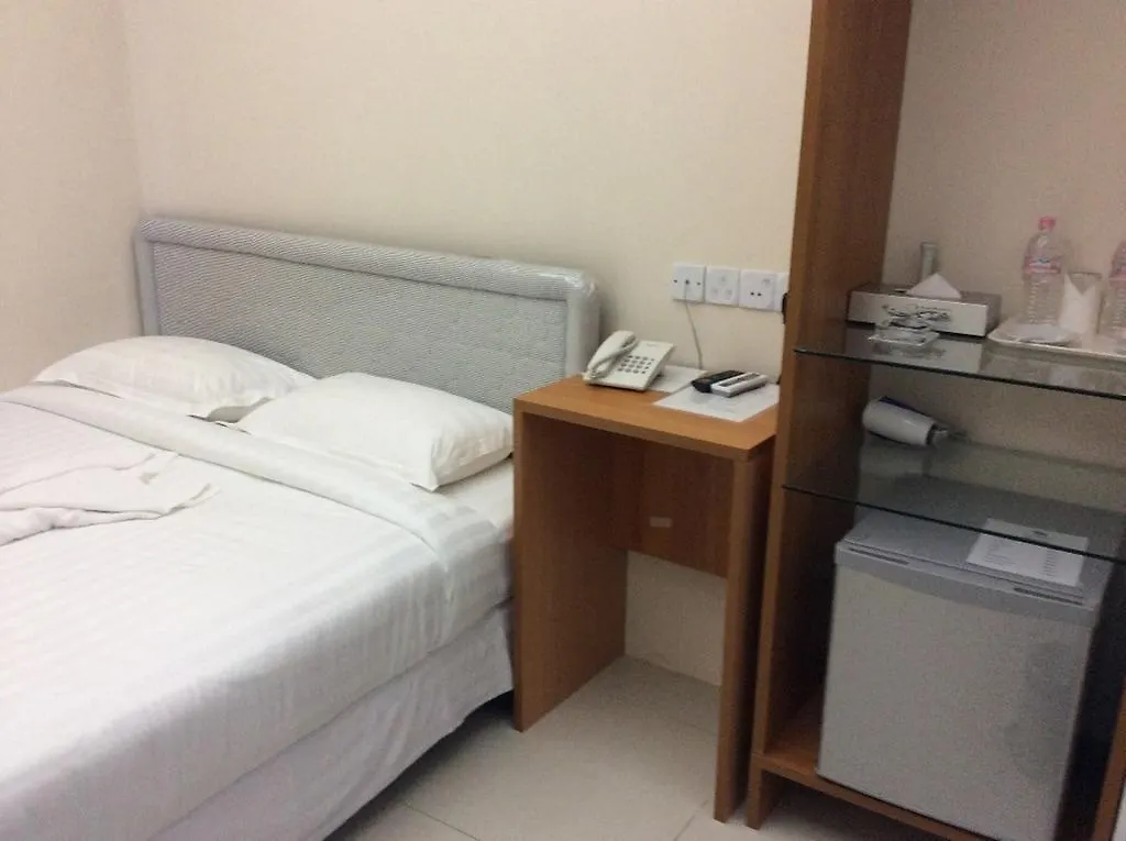 Star Max Hotel Yangon 2*,
